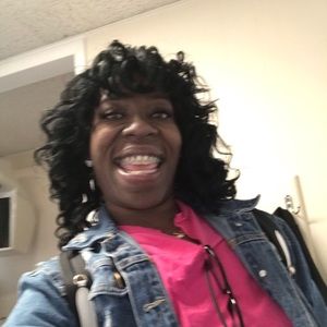 Meet your Posher, Candice